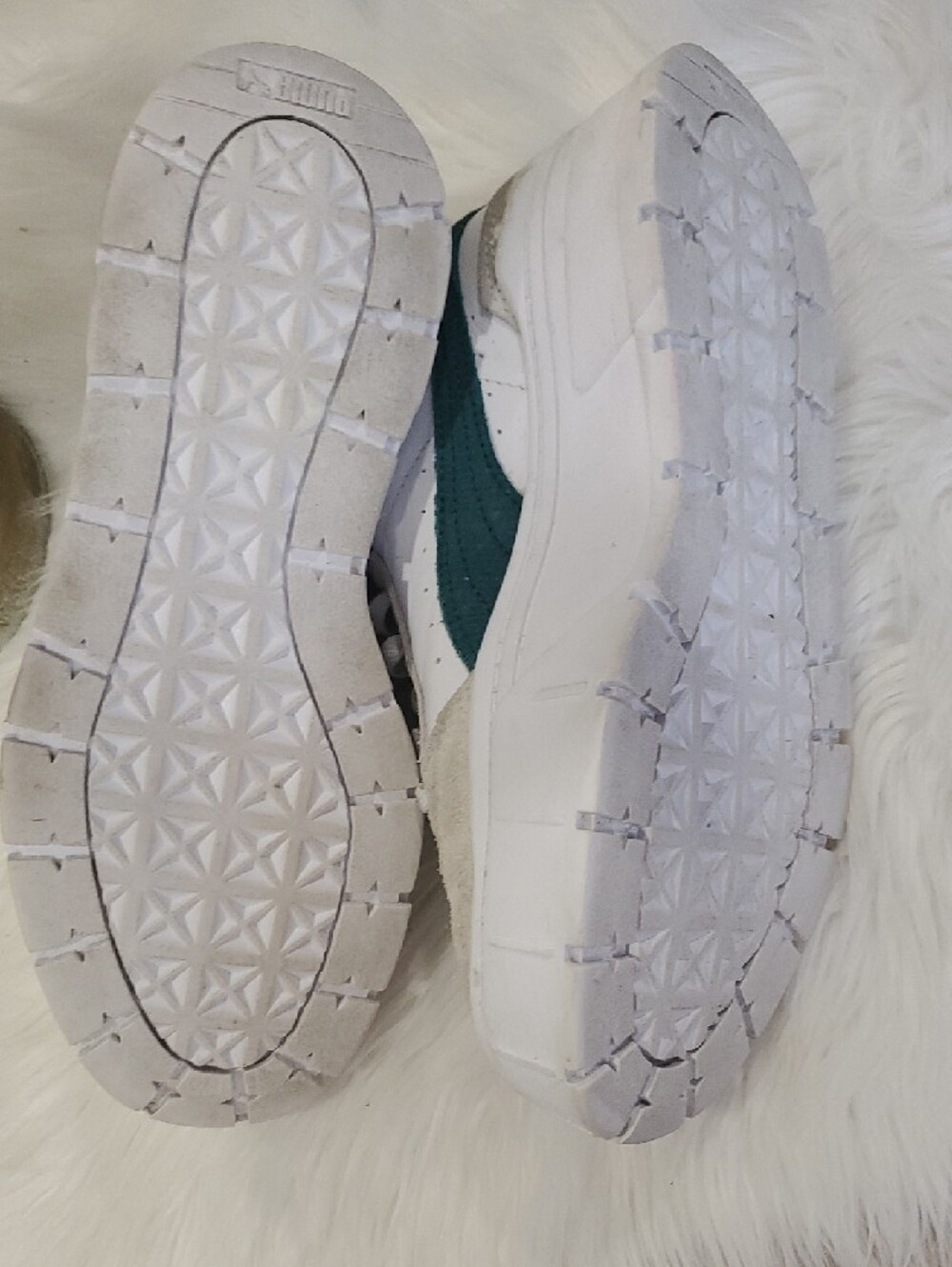 Puma White Wedge Sneakers with Teal Accent Size 7.5 - Picture 8 of 9
